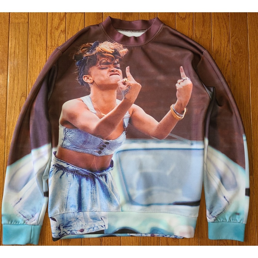 Rihanna Finger Salute 3D Graphic Medium Light Weight Sweatshirt Front & Back